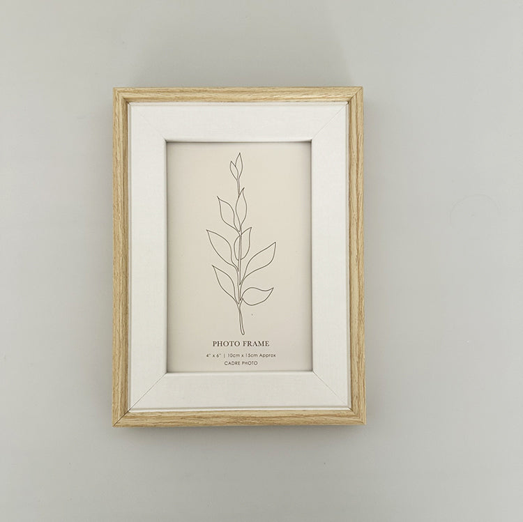 Photoframesandart 6x4" Photo Frame | Light Wood & White