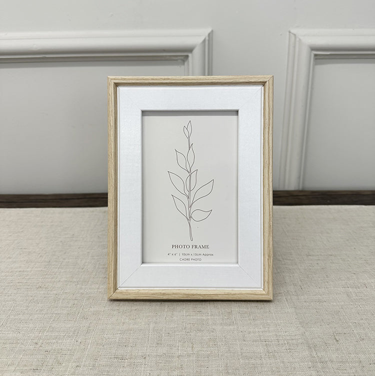 photoframesandart 6x4" Photo Frame | Light Wood & White