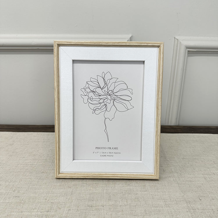 photoframesandart 7x5" Photo Frame | Light Wood & White