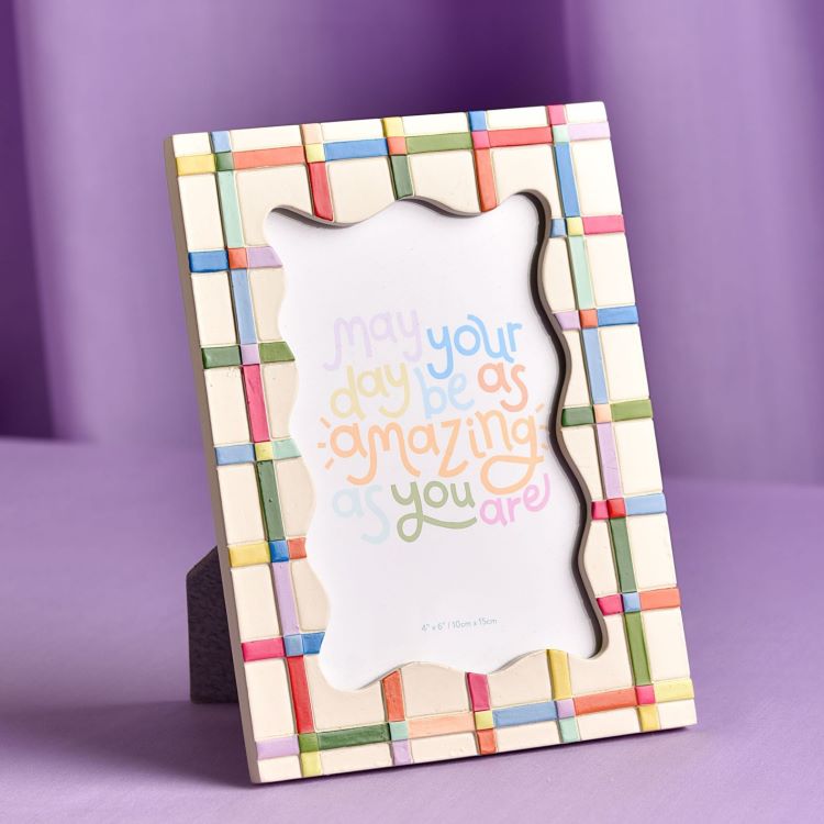 photoframesandart Raspberry Blossom Resin Photo Frame | 6x4"