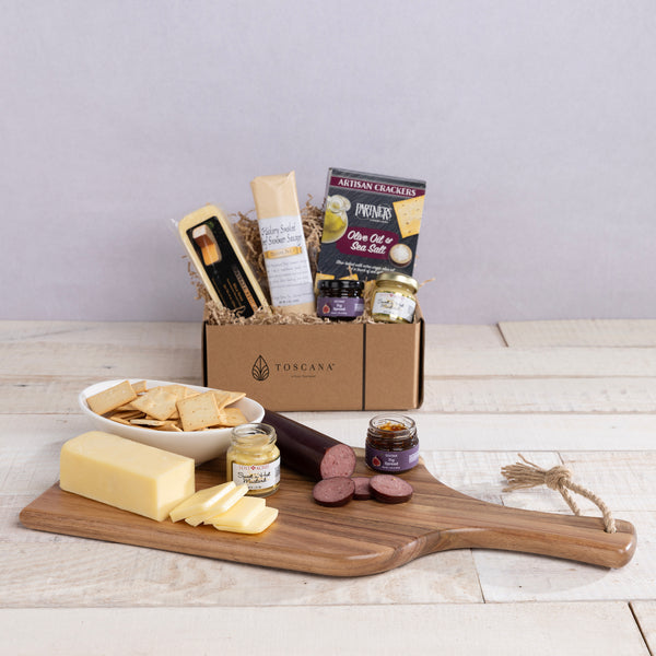 picnic time Artisan 18" Charcuterie Board with Gourmet Gift Pack