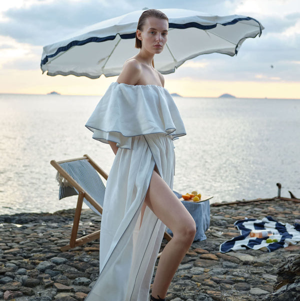 piece of white Daisy Top Coconut