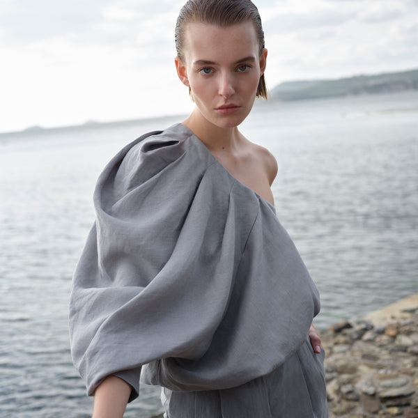 piece of white Galilea Top Breeze