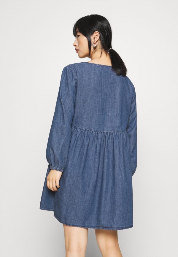 Pieces Petite PCALIVA DRESS – Denim Dress Pieces Petite Cheap