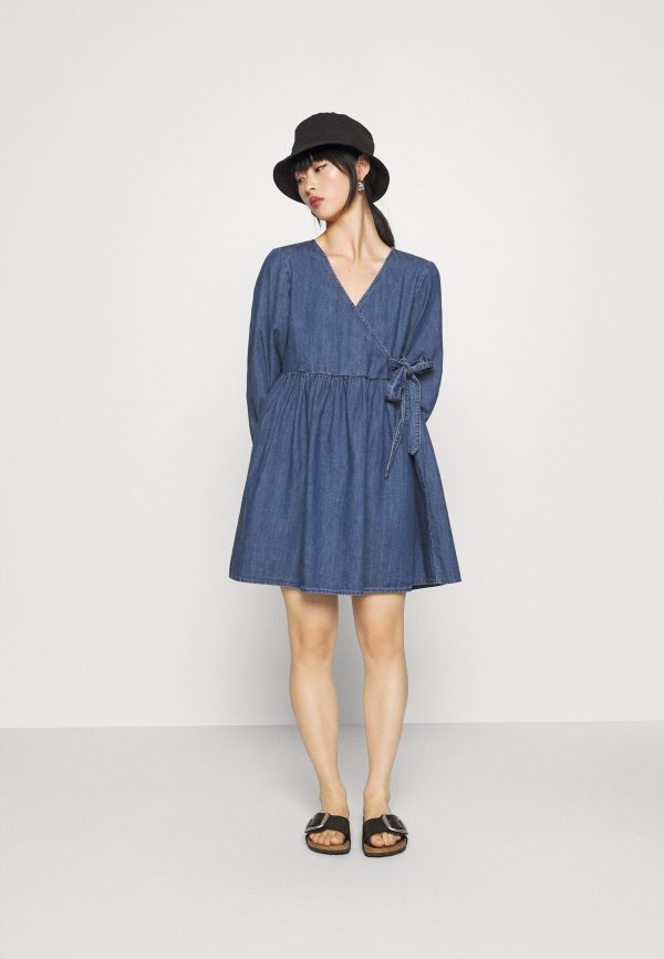 pieces petite PCALIVA DRESS – Denim dress Pieces Petite Cheap