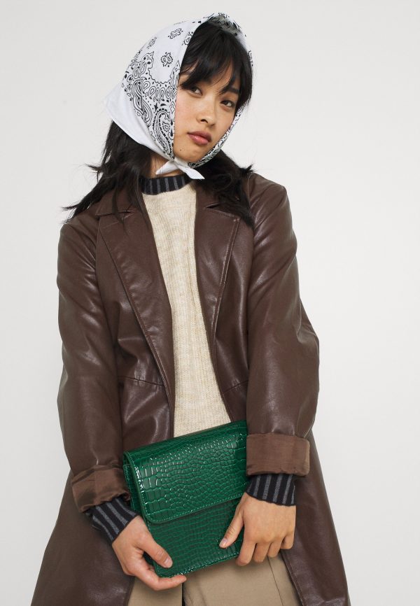 Pieces Petite PCELLEN ONECK VEST – Basic T-shirt Pieces Petite Cheap