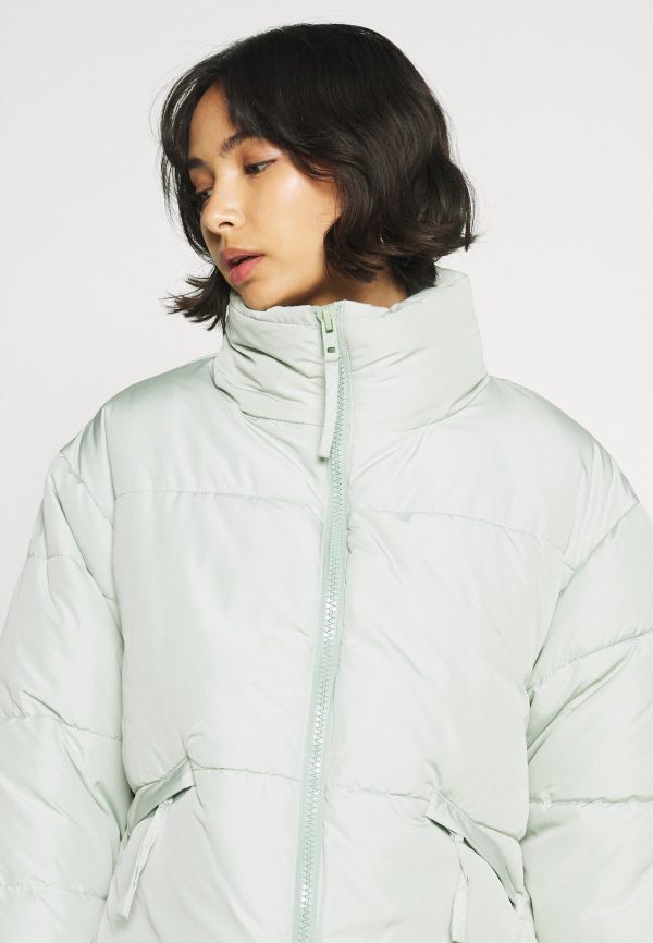 Pieces Petite PCFREEDA SHORT PUFFER JACKET – Winter Jacket Pieces Petite Cheap