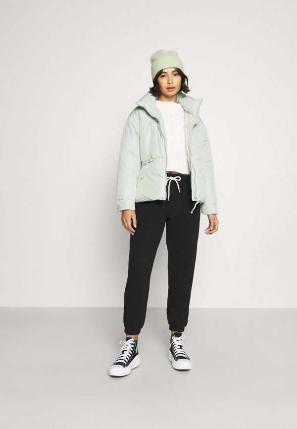 pieces petite PCFREEDA SHORT PUFFER JACKET – Winter jacket Pieces Petite Cheap