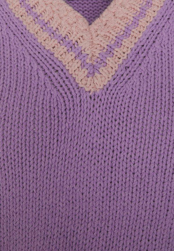 Pieces Petite PCHINDY V NECK CROP VEST – Jumper Pieces Petite Discount Store