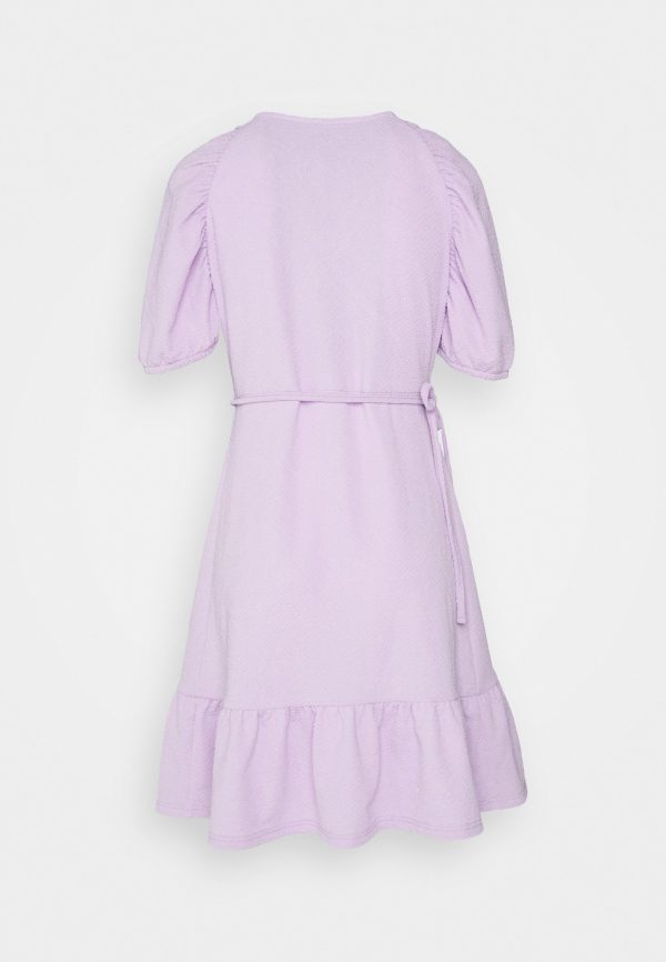 pieces petite PCHOLLIS WRAP DRESS – Jersey dress Pieces Petite Featured