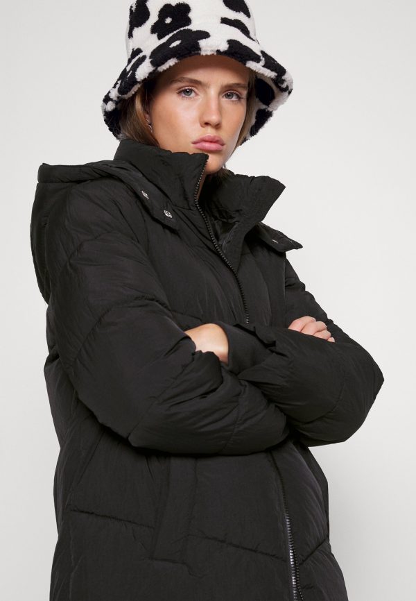 Pieces Petite PCJAMILLA PUFFER JACKET – Winter Coat Pieces Petite Exclusive