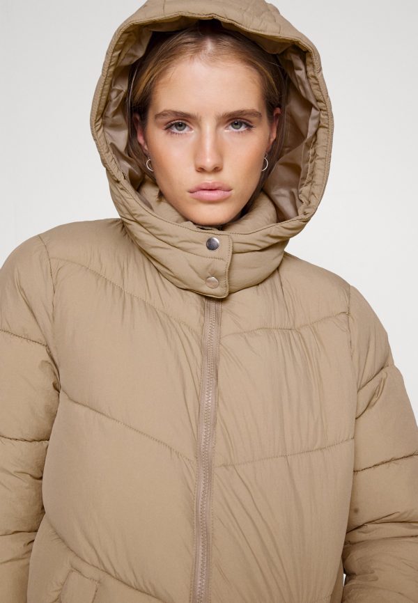 Pieces Petite PCJAMILLA PUFFER JACKET – Winter Coat Pieces Petite Less Expensive