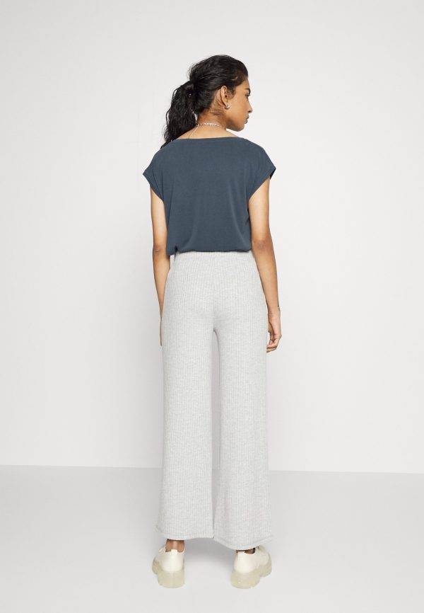 Pieces Petite PCKAMALA TEE – Basic T-shirt Pieces Petite Bestsellers