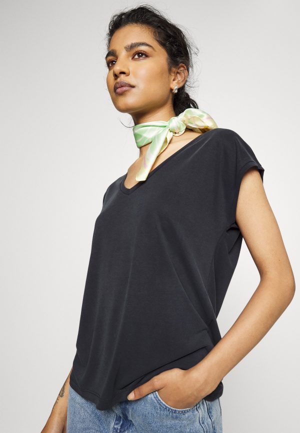 Pieces Petite PCKAMALA TEE – Basic T-shirt Pieces Petite Clearance