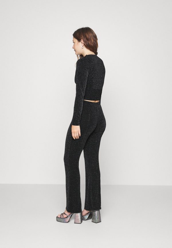 Pieces Petite PCLINA CROPPED – Long Sleeved Top Pieces Petite Discount Store