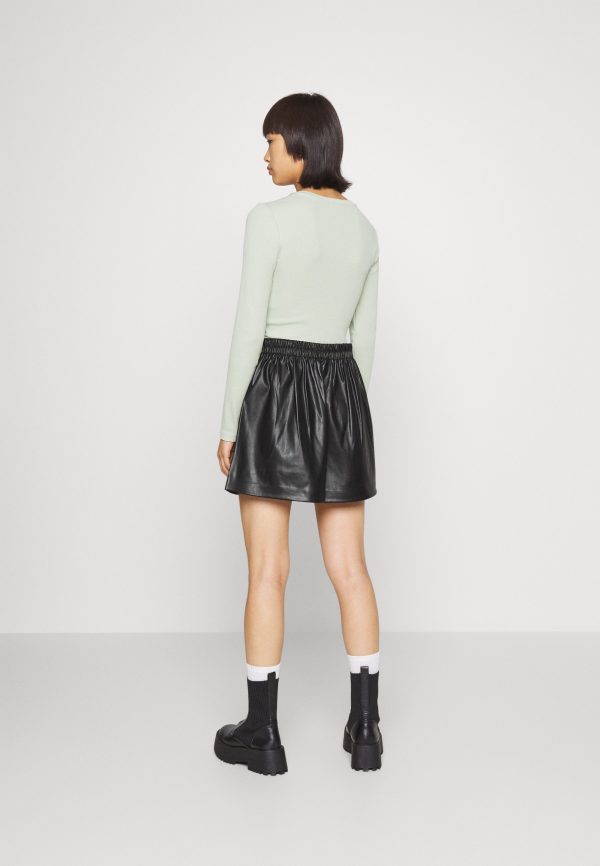 Pieces Petite PCNICOLE SKIRT – Mini Skirt Pieces Petite Lower Prices