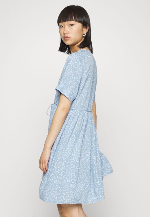 Pieces Petite PCNYA DRESS – Day Dress Pieces Petite Cheap