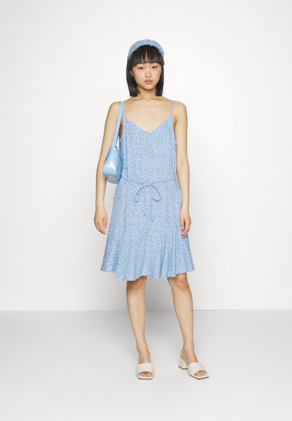 pieces petite PCNYA SLIP BUTTON DRESS – Day dress Pieces Petite Classical