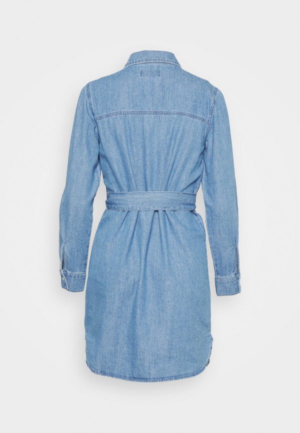 pieces petite PCOSALINA MIDI DRESS – Denim dress Pieces Petite Discount Store