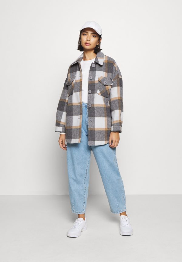 pieces petite PCSELMA – Short coat Pieces Petite Special Style