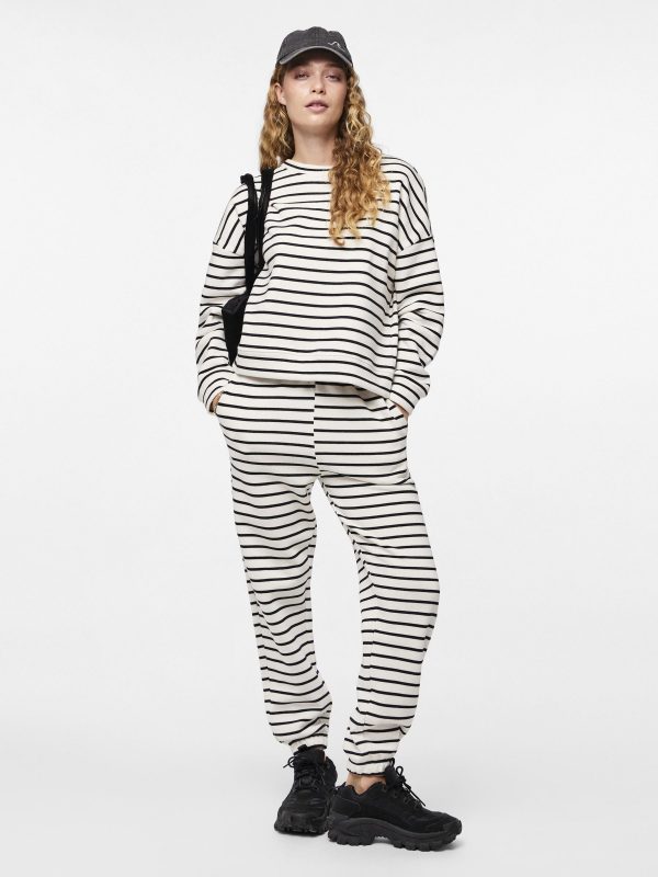 Pieces Petite Pieces Attractive PCCHILLI SWEATSHIRT