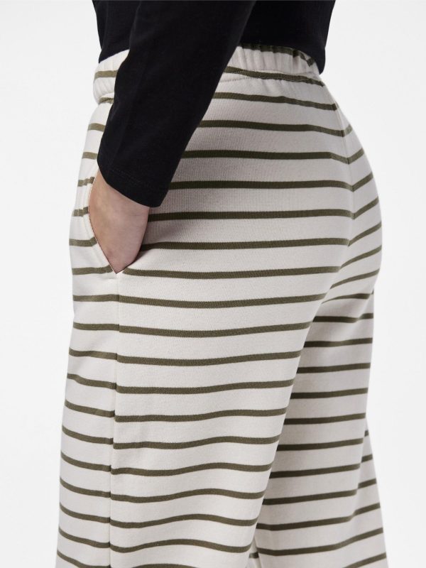 Pieces Petite Pieces Online Store PCCHILLI STRIPED SWEATPANTS