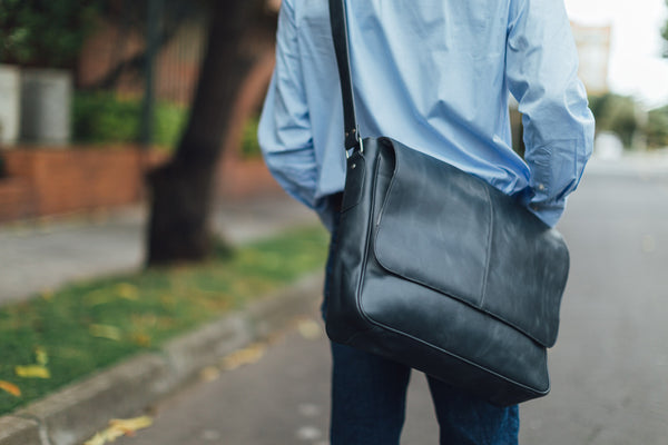 piel leather POSITANO LAPTOP MESSENGER BAG