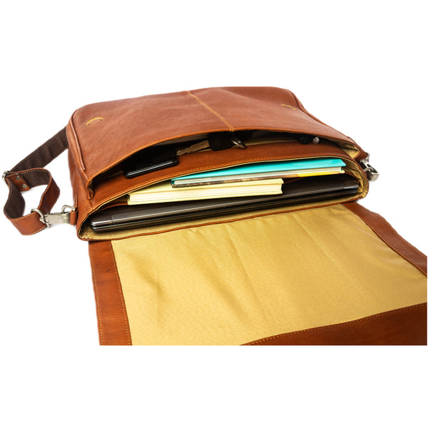 Piel Leather PROFESSIONAL LAPTOP MESSENGER