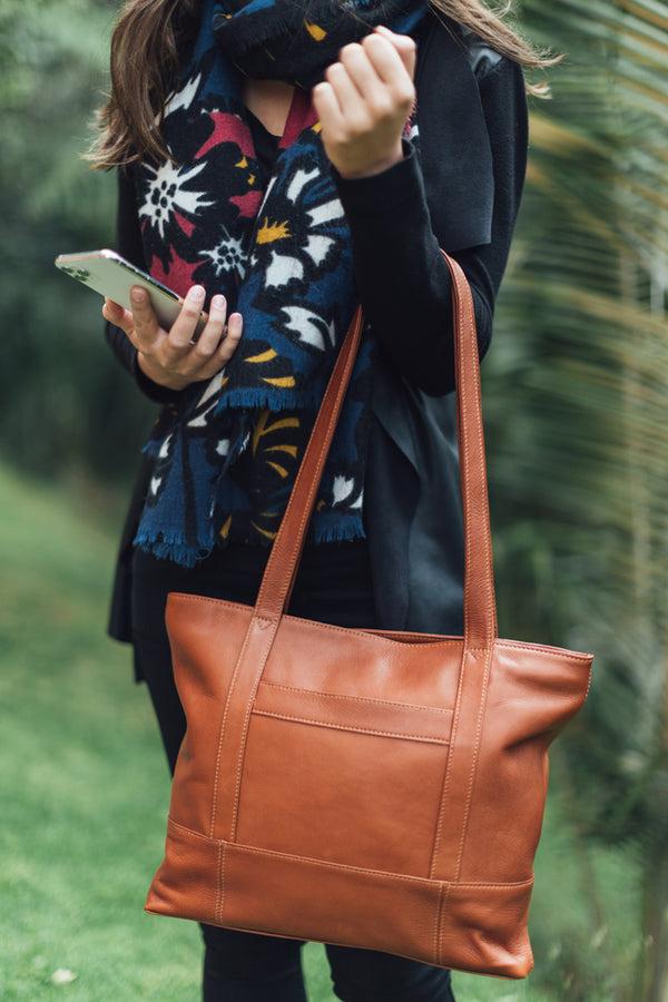 piel leather TOP-ZIP TOTE