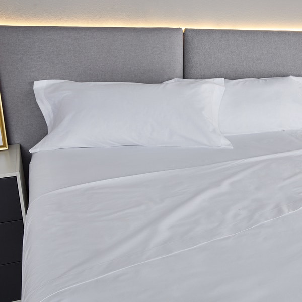 Pikolin Home 100% Cotton 300 Thread Count Satin Sheet Set