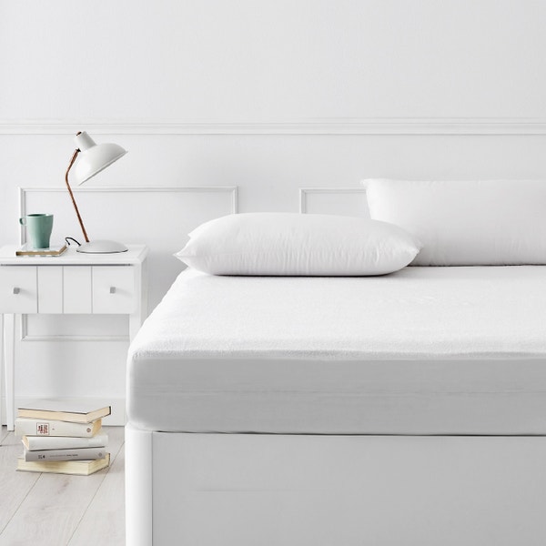 Pikolin Home Anti-mite Breathable Jersey Mattress Protector