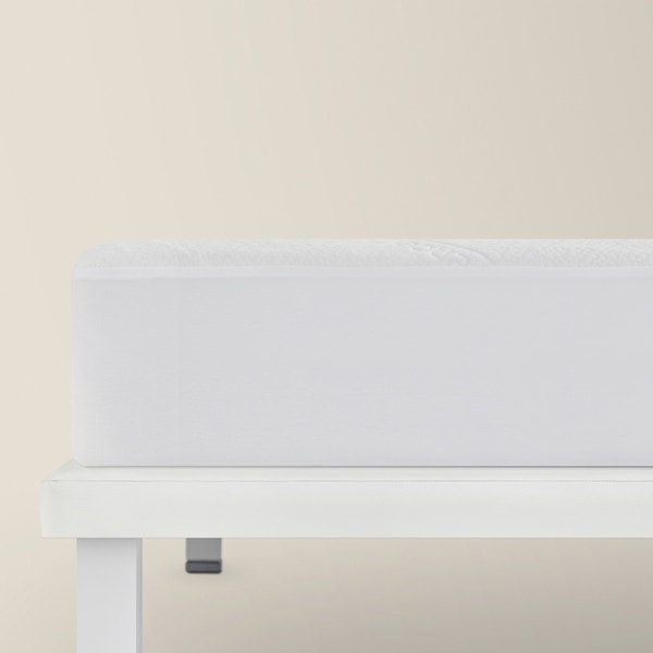 Pikolin Home Hyper-breathable Premium TENCEL™ Mattress Protector/cover