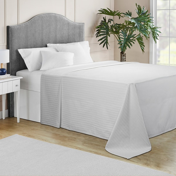 Pikolin Home Breathable And White Summer Bedspread
