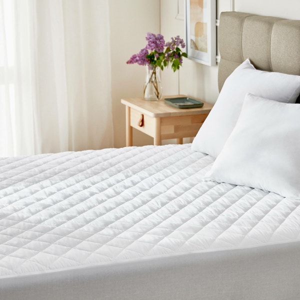Pikolin Home Waterproof Aloe Vera Quilted Mattress Protector