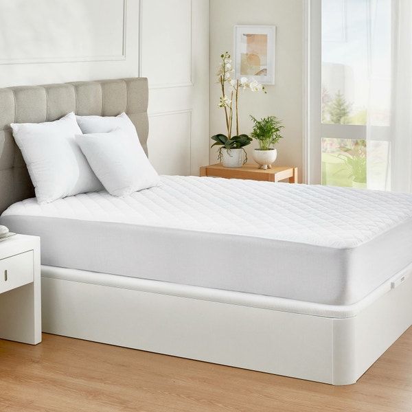 Pikolin Home Waterproof Anti-allergic Quilted Mattress Protector
