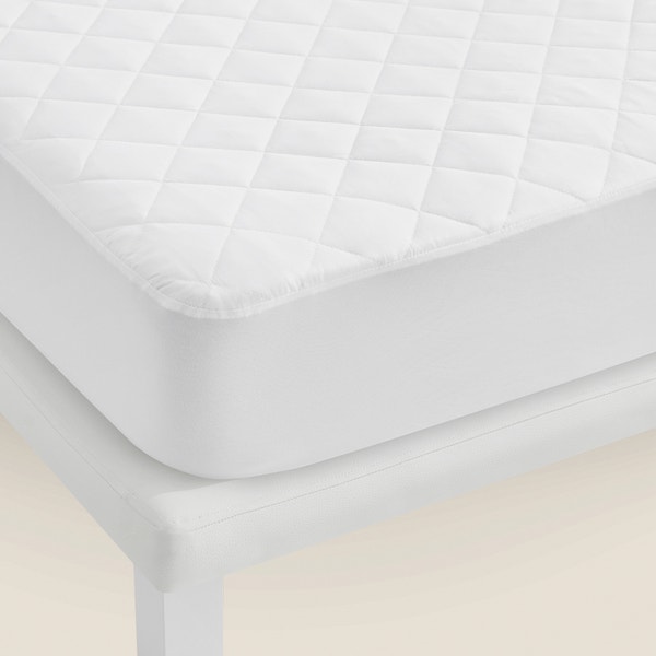 pikolin home Waterproof Anti-allergic Quilted Mattress Protector