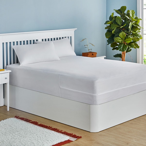 Pikolin Home Waterproof Breathable And Resistant Mattress Protector