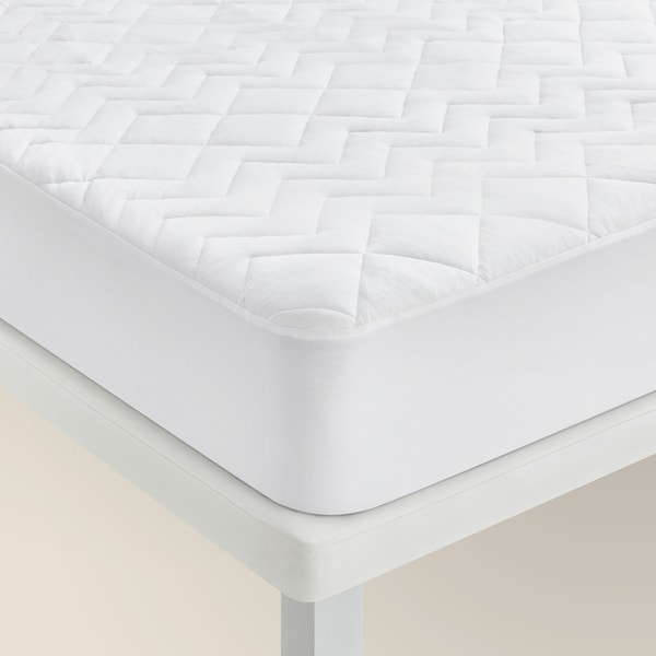 pikolin home Waterproof thermoregulatory Tencel™ quilted mattress protector