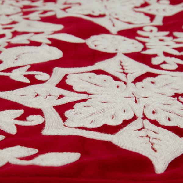 Pillow Perfect Indoor Christmas Snowflakes And Berries Pillow Red 18-inch Throw Pillow