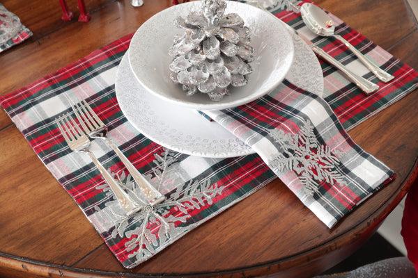 Pillow Perfect Indoor Christmas Stuart White Napkin Napkin (Set Of 2)