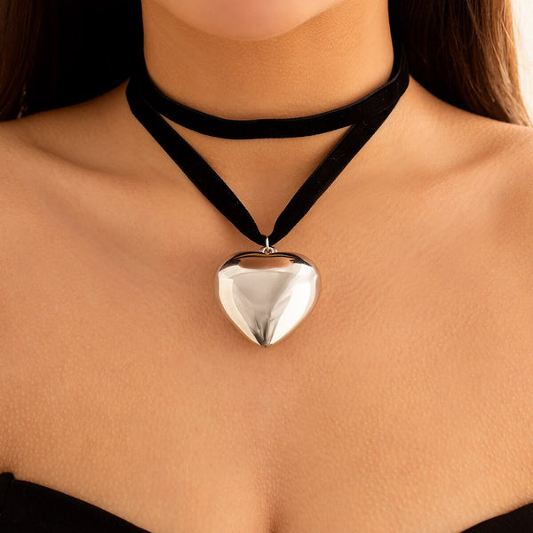 Pin Up Girl Love Puffed Heart Choker In Gold Or Silver
