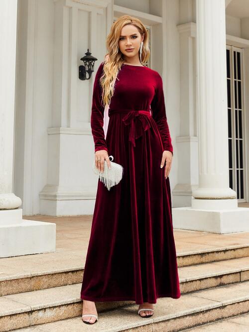 pin up girl Luana First Lady Round Neck Long Sleeve Maxi Dress | 6 Colors