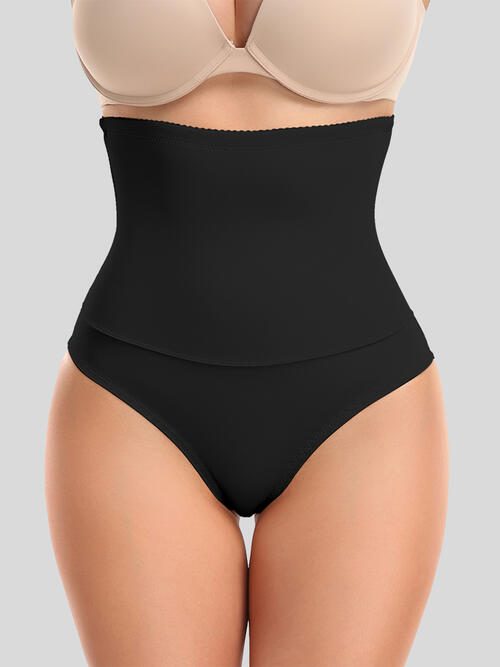 pin up girl Nami Hourglass Super Curve Full Size Lace Detail Shapewear Shorts | Black or Ivory