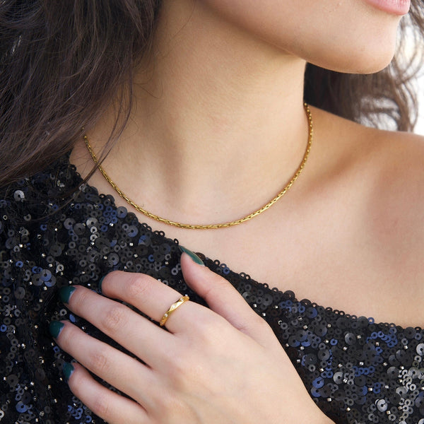 pin up girl Celine Dainty Ring