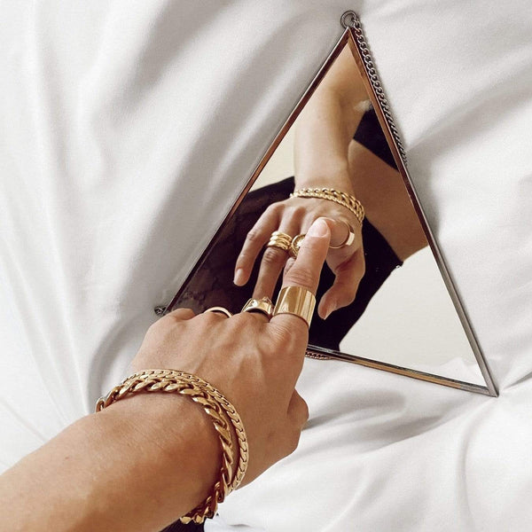 pin up girl Duke Cigar Ring