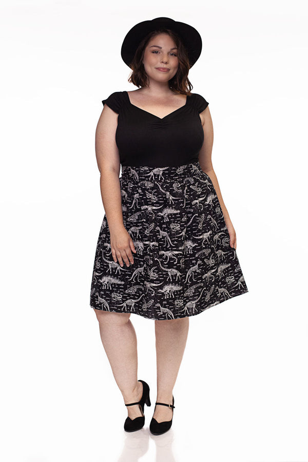 Pin Up Girl Isabel Top In Black | Retrolicious