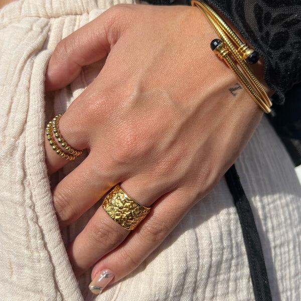 pin up girl Logan Textured Ring