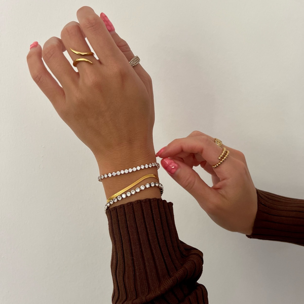 pin up girl Nic Herringbone Chain Bracelet