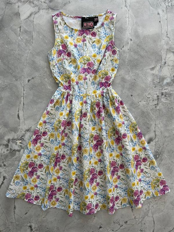 pin up girl Wildflower Vintage Dress | Retrolicious