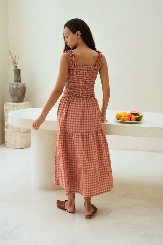 Pink Haley Elena Crinkle Gingham Carry-On Travel Skirt In Persimmon